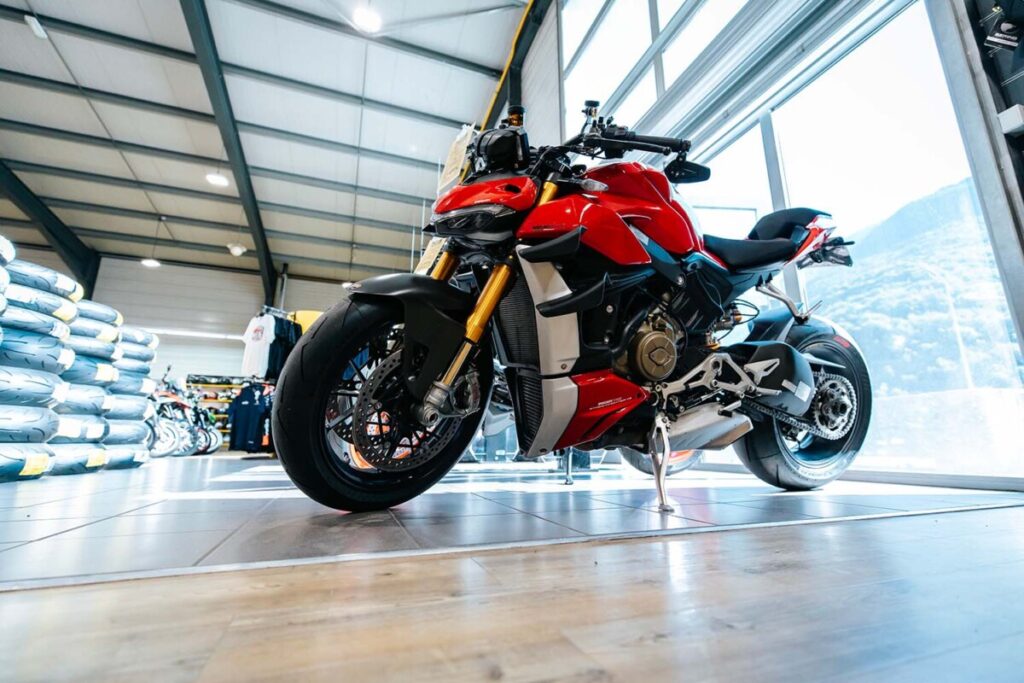 Photo d'une moto d'occasion en dépôt-vente - Moto Pro Shop à La Bâthie